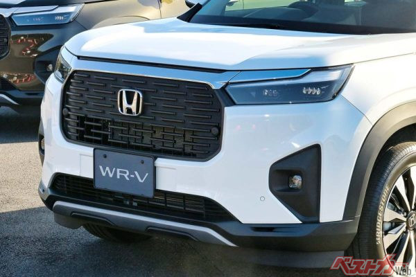 大人気「WR-V」を徹底活用せよ!!　「TV-KIT」で走行中もテレビ映像が楽しめる!!　「ステアリングスイッチ」「リアカメラアダプター」が超便利だぞ【PR】