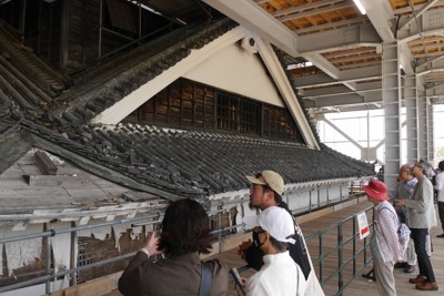 熊本城の宇土櫓特別公開始まる　熊本地震8年、シンボル復活願う