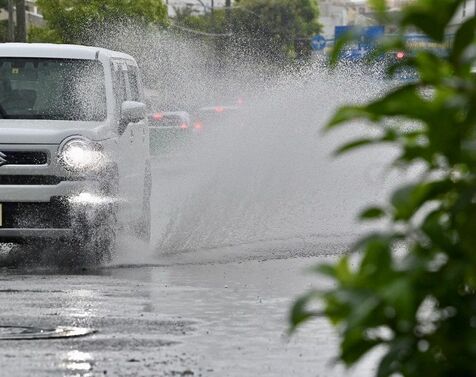 記録的な豪雨警戒、各地で避難　那覇市や豊見城市など　雷影響で停電10市町村4300戸