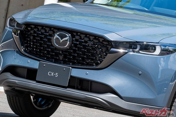 マツダ最多の販売はCX-5!!　エンジン性能やボディ剛性の向上も300万円切りで安すぎなのよ！　地道な改良で進化を続ける