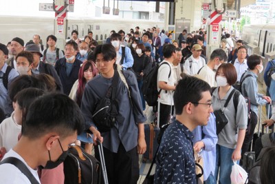 GW最終日　Uターンラッシュ　関越自動車道上りは19キロ渋滞