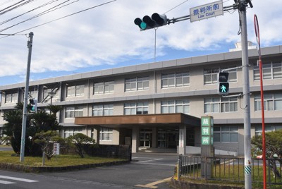 佐賀・神埼の官製談合事件　前市長が起訴内容認める　地裁初公判