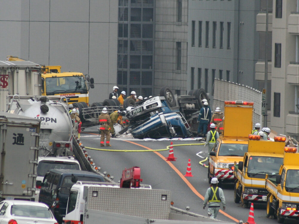 絶対に「交通事故」を起こさない!!　トラックの飲酒運転・重大事故急増でトラック協会が安全対策徹底を呼び掛け