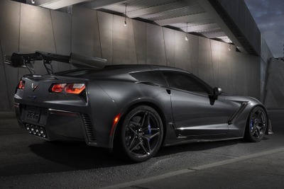 シボレー コルベット 最強の「ZR1」新型、ティザー…実車は今夏発表予定