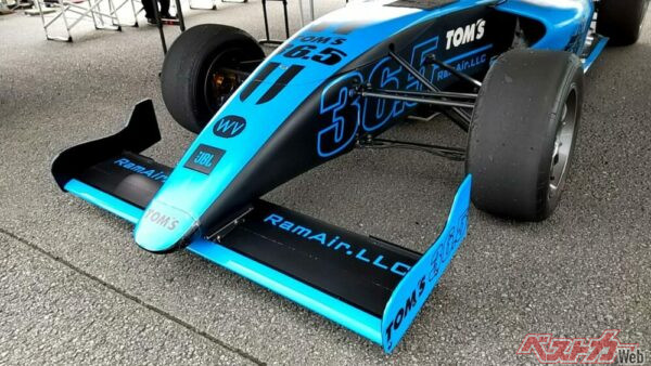 臨場感が違う！　スピード感も違う!! ホンモノのフォーミュラF4マシンに乗れるゾ!!　[トムスフォーミュラーカレッジ]チョー興奮の実体験!!!