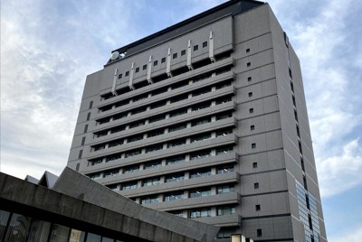 商業施設で80代女性が刺され死亡　男性を現行犯逮捕　大分・日田