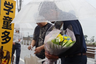 「忘れてはいけない日」　現場で祈る人々　八街児童死傷事故3年