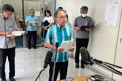 沖縄知事「一歩前進」　政府との在日米兵犯罪の情報共有で