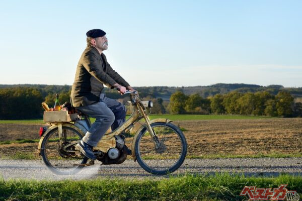 見た目はただの自転車だけど……　違反車両が大繁殖中[モペット]とは？　　