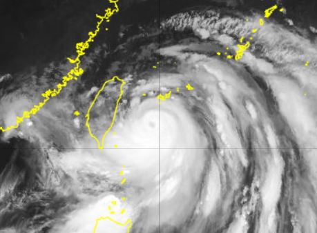 大型で非常に強い台風3号、きょう24日昼過ぎにかけ先島諸島に最接近へ　八重山・宮古島地方では夜にかけ線状降水帯発生の恐れ