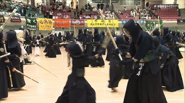 警視庁創立150年 東京少年柔道・剣道錬成大会　小中学生約1900人が武道館で熱い戦い