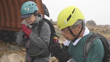 「頭の中は今も息子のことばかり…」遺族が慰霊登山　御嶽山噴火からまもなく10年　死者・行方不明者63人　70代夫婦は年々、登山きつくなるも…山頂で捧げた祈りとウイスキー