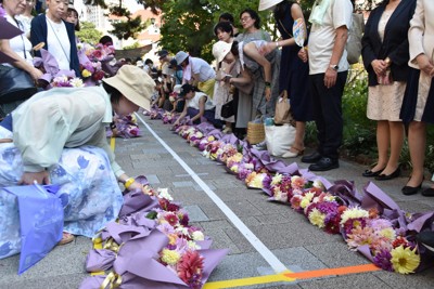 兵庫・宝塚で市花のダリアブーケ並べギネス認定　挑戦事例なく