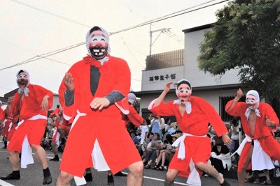 笑い誘うテンテコテン　宮崎・日向の盛夏彩る「ひょっとこ夏祭り」