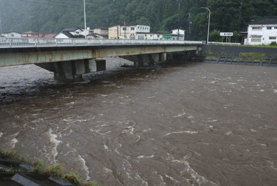 台風5号が岩手県上陸、14日まで土砂災害など警戒呼び掛け　気象庁