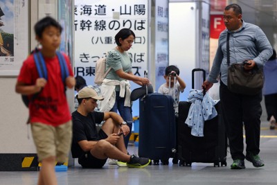 台風7号、Uターンラッシュを直撃　東京駅は閑散、戸惑いの声も