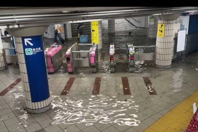 都内の地下鉄駅が20年ぶりに浸水　「想像を超える」ゲリラ豪雨