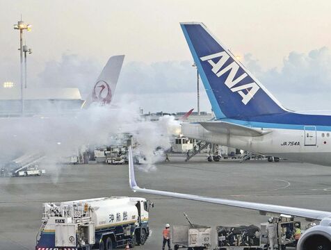 「何か事故があったのかなと…」心配する目撃者　那覇空港で離陸前の全日空機から煙　補助動力装置の不具合でオイル漏れ　けが人なし【動画あり】