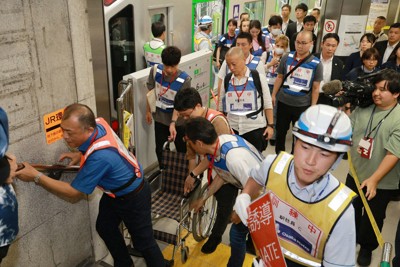 南海トラフに備え、大阪で880万人訓練　万博想定し地下鉄でも　