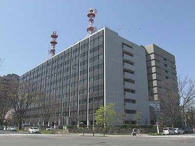 弾倉つけたまま銃弾を確認…容疑者逮捕に備えていた警察官が拳銃を暴発させる ケガ人なく逮捕にも影響なし