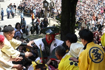 上げ馬神事で虐待か　動物愛護法違反容疑で12人書類送検　三重