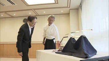 大分県内に2人だけの「刀匠」　日本刀の日にあわせて知事表敬