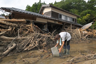 もう、どうすれば　豪雨が追い打ち　能登