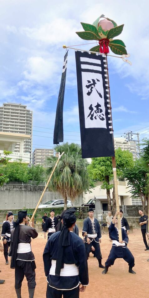 「西王母」89年ぶり復活　那覇市泊の2番旗、お披露会に住民ら100人　10月13日の那覇大綱挽へ