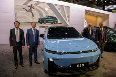 世界初公開、中国リープモーターのCセグ電動SUV『B10』…パリモーターショー2024