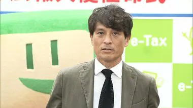 国税庁初の広報大使は「日本サッカー協会」　宮本恒靖会長がスマホ使ったe-TAX利用呼びかけ