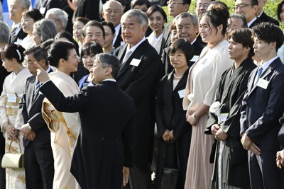 秋の園遊会に多くのメダリスト　両陛下とスポーツ談義