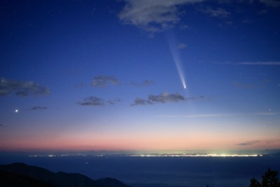 大彗星を追った日々　紫金山・アトラス彗星が残した風景