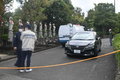 奈良の霊園に遺体　死体遺棄容疑で71歳逮捕　「同居の母親」と供述