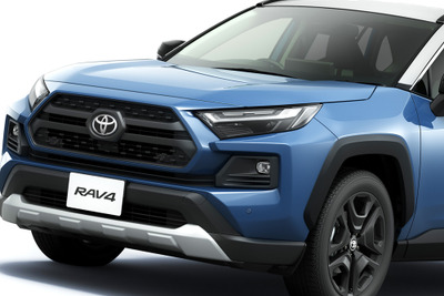 トヨタ『RAV4』が一部改良、FF廃止で全車4WDに