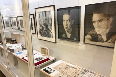 三島由紀夫生誕100年の企画展始まる　未公開書簡も展示