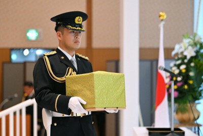 山形大雨で犠牲の警察官ら合祀　東京で殉職者慰霊祭、遺族ら追悼