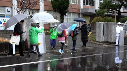 秋田市で再び“クマ”が目撃　スーパーで“居座りクマ”駆除翌日に…近隣の図書館駐車場に出没か