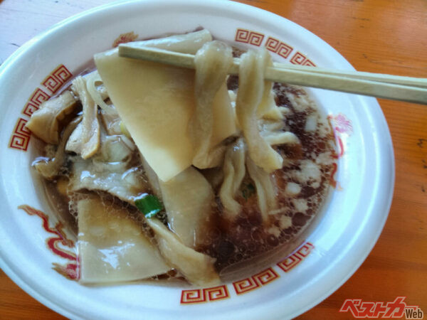 気温が下がってきた今こそ[ラーメン]だ！　新宿・大久保公園「至高のラーメンフェス」へ急げ!!