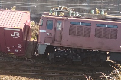 貨物列車の脱線事故　運休続く、影響長引く見込み　鹿児島・川内駅